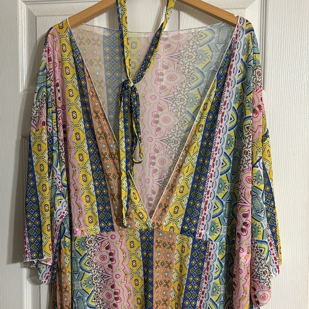 Beach/Pool Coverup - Multicolor Print - Picture 11 of 15